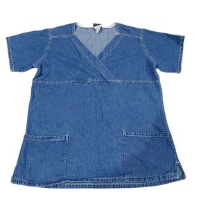 WHITE SWAN Denim Scrub Top Size S  Pockets and Side Slits